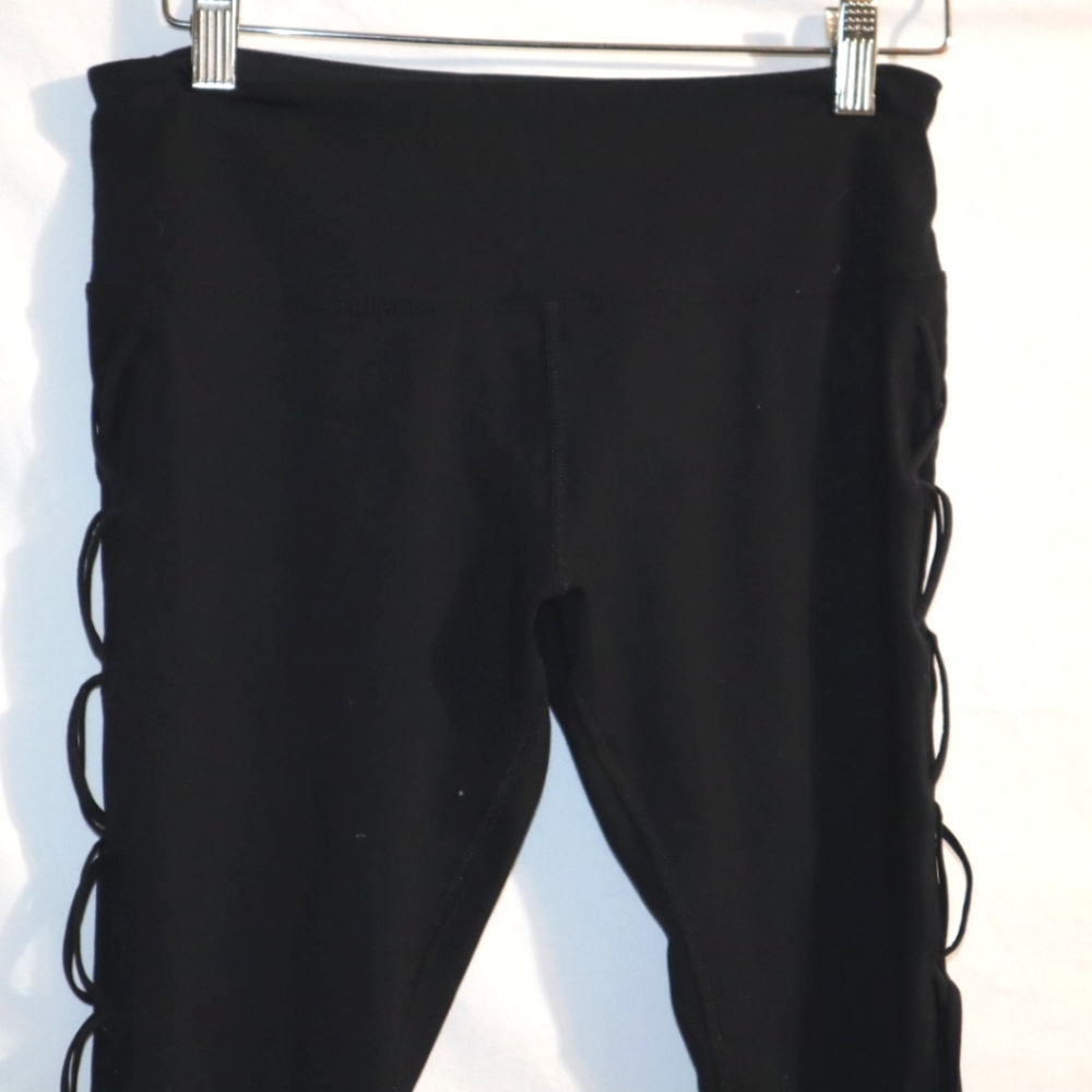 Lorna Jane Black Leggings Interlaced - Picture 9 of 13
